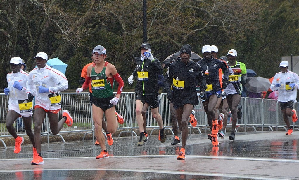 A "citizen" ended up winning the 2018 Boston Marathon. Many elites had a DNF.
